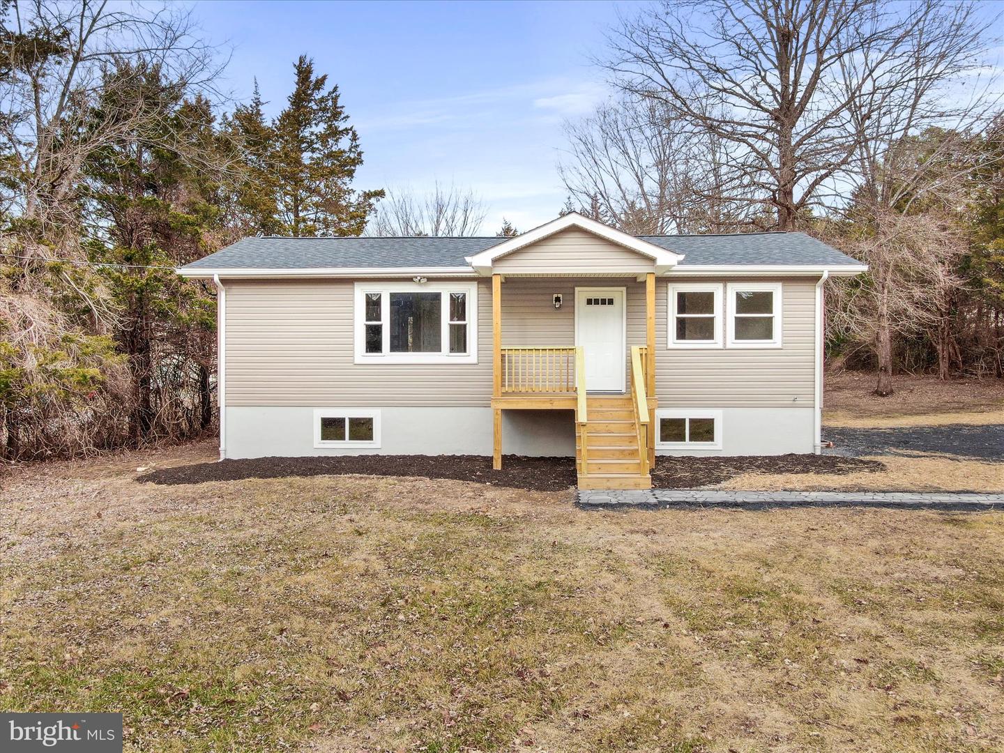 75 SOUTHERN DR, STRASBURG, Virginia 22657, 2 Bedrooms Bedrooms, 7 Rooms Rooms,2 BathroomsBathrooms,Residential,For sale,75 SOUTHERN DR,VAWR2013126 MLS # VAWR2013126