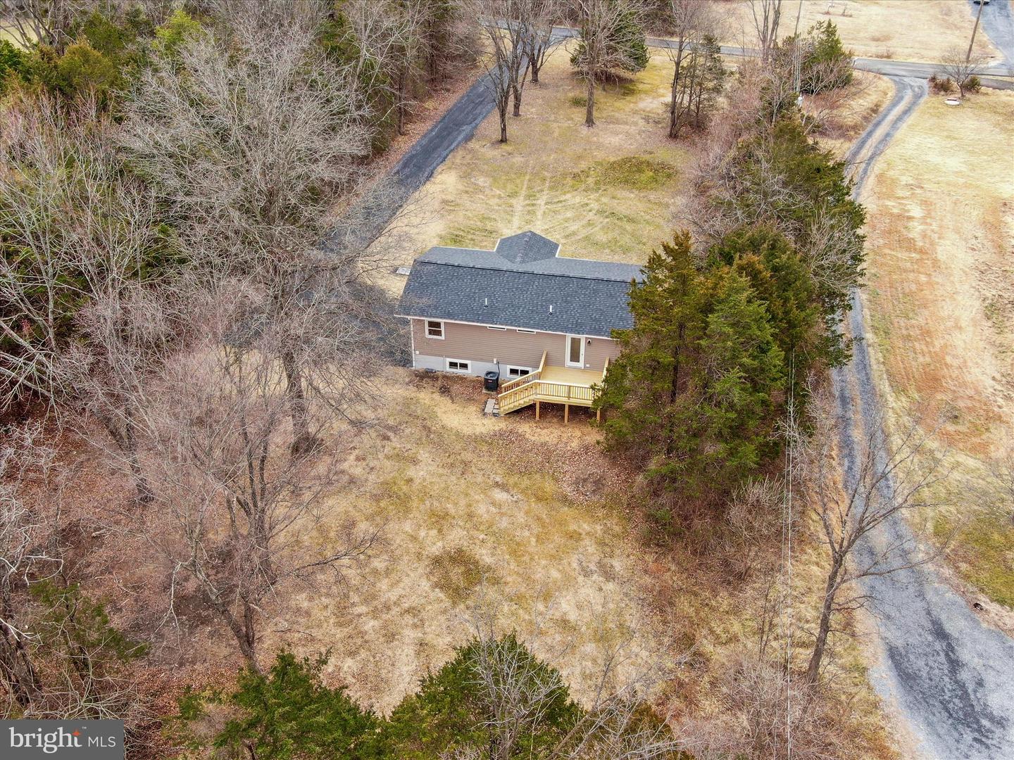 75 SOUTHERN DR, STRASBURG, Virginia 22657, 2 Bedrooms Bedrooms, 7 Rooms Rooms,2 BathroomsBathrooms,Residential,For sale,75 SOUTHERN DR,VAWR2013126 MLS # VAWR2013126