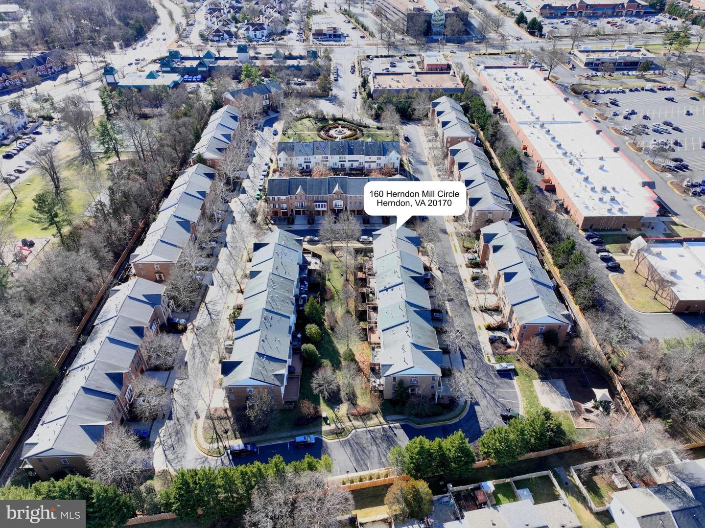 160 HERNDON MILL CIR, HERNDON, Virginia 20170, 3 Bedrooms Bedrooms, 7 Rooms Rooms,3 BathroomsBathrooms,Residential,For sale,160 HERNDON MILL CIR,VAFX2285862 MLS # VAFX2285862