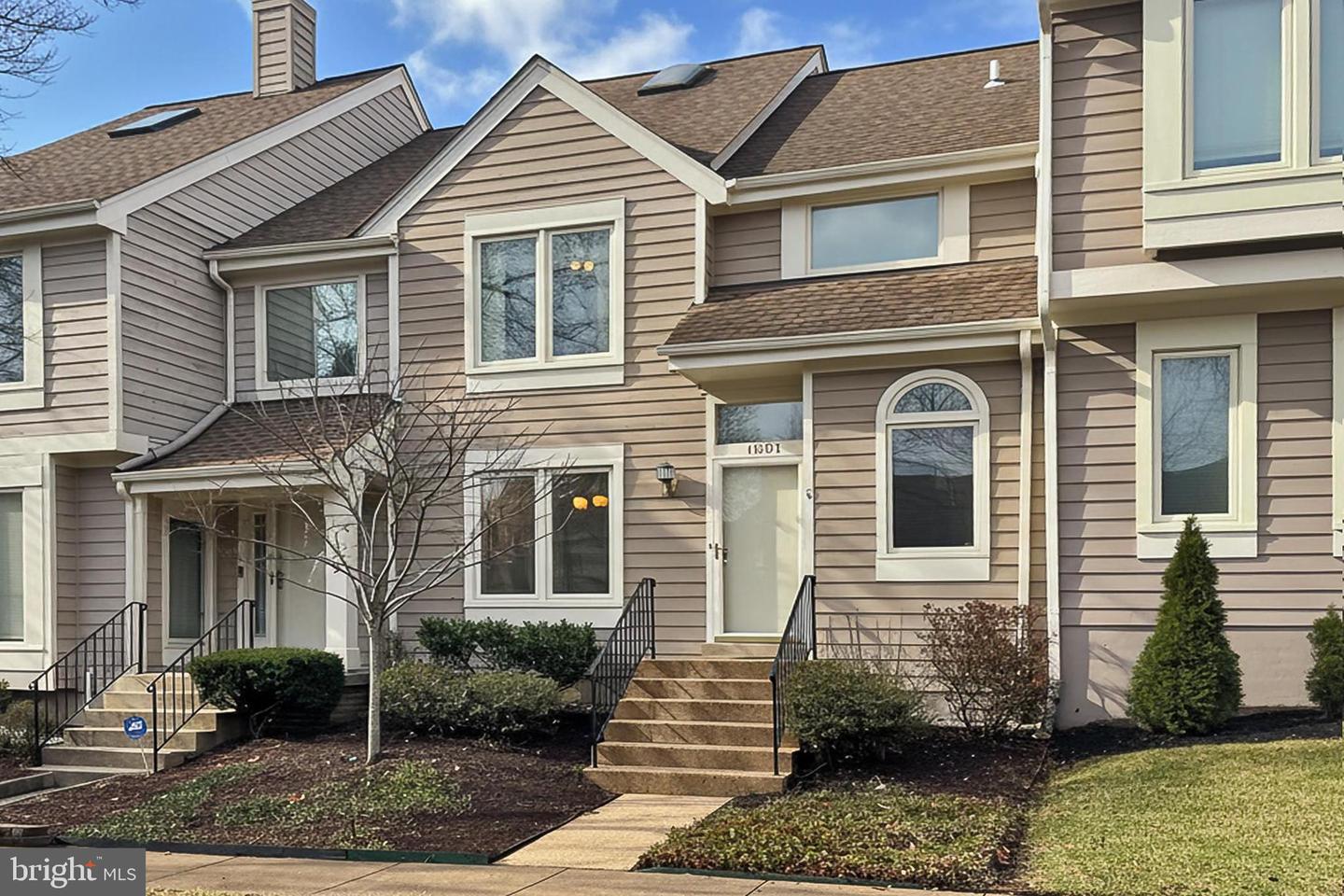 1081 TREVINO LN, HERNDON, Virginia 20170, 3 Bedrooms Bedrooms, ,3 BathroomsBathrooms,Residential,For sale,1081 TREVINO LN,VAFX2285882 MLS # VAFX2285882