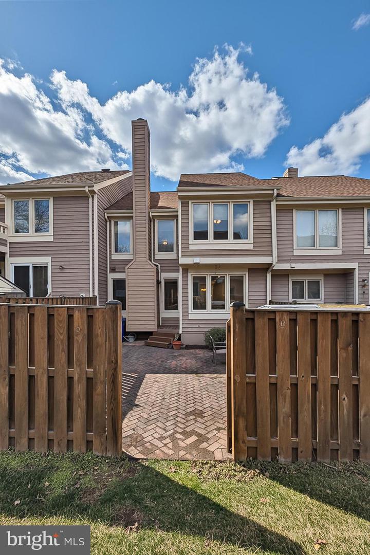 1081 TREVINO LN, HERNDON, Virginia 20170, 3 Bedrooms Bedrooms, ,3 BathroomsBathrooms,Residential,For sale,1081 TREVINO LN,VAFX2285882 MLS # VAFX2285882