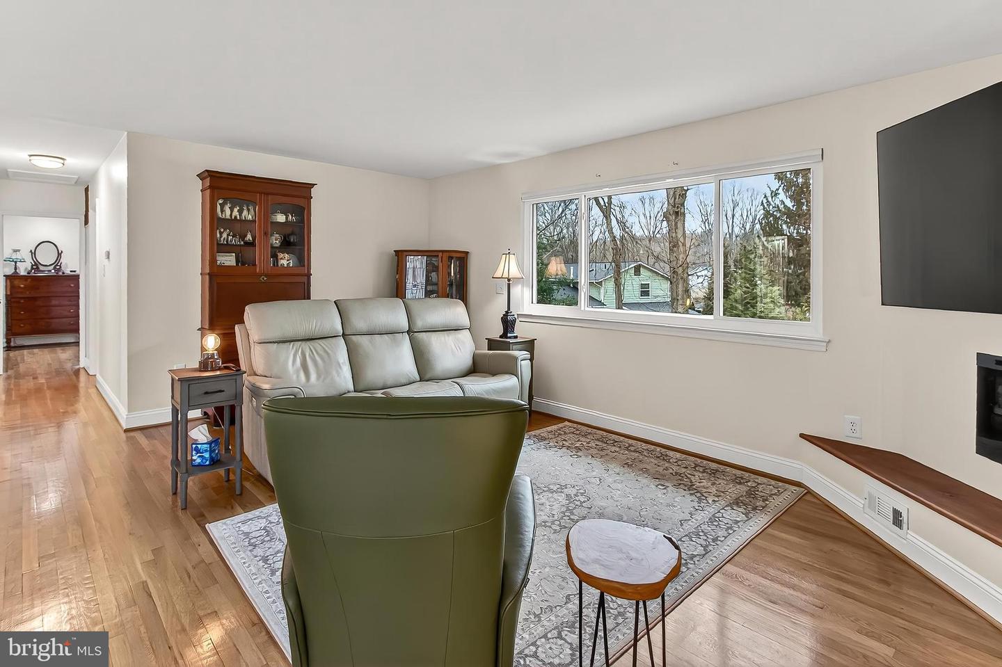 10016 RAEBURN CT, FAIRFAX, Virginia 22032, 4 Bedrooms Bedrooms, ,3 BathroomsBathrooms,Residential,For sale,10016 RAEBURN CT,VAFX2285946 MLS # VAFX2285946