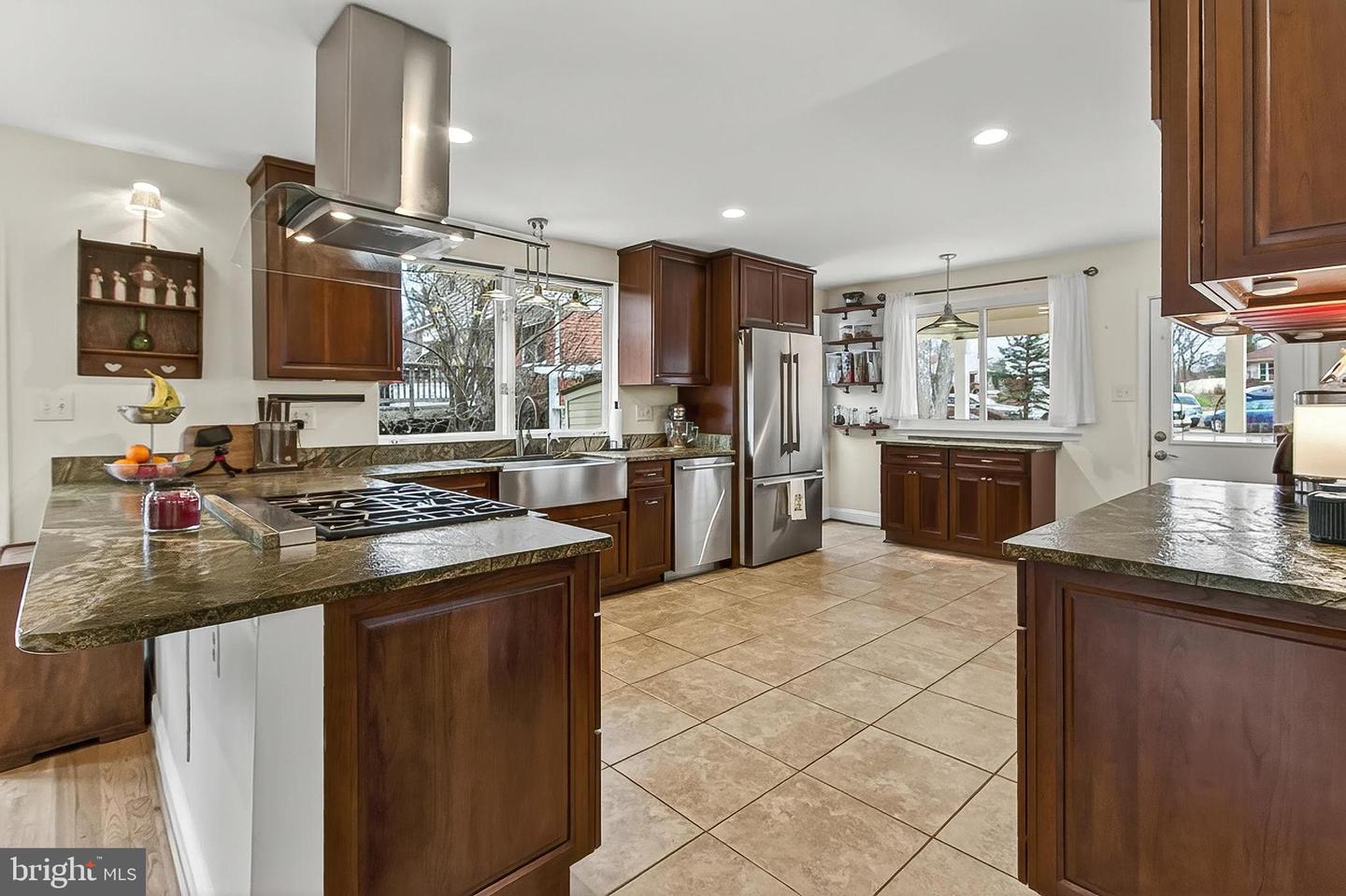 10016 RAEBURN CT, FAIRFAX, Virginia 22032, 4 Bedrooms Bedrooms, ,3 BathroomsBathrooms,Residential,For sale,10016 RAEBURN CT,VAFX2285946 MLS # VAFX2285946