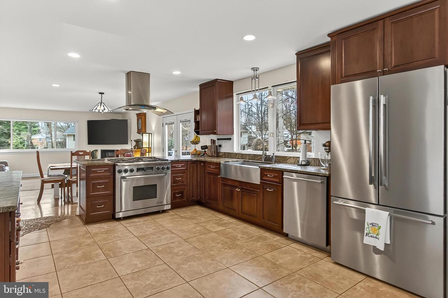 10016 RAEBURN CT, FAIRFAX, Virginia 22032, 4 Bedrooms Bedrooms, ,3 BathroomsBathrooms,Residential,For sale,10016 RAEBURN CT,VAFX2285946 MLS # VAFX2285946