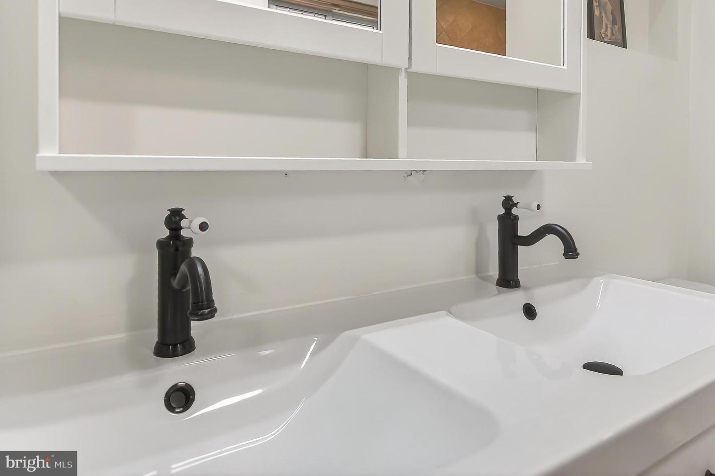 10016 RAEBURN CT, FAIRFAX, Virginia 22032, 4 Bedrooms Bedrooms, ,3 BathroomsBathrooms,Residential,For sale,10016 RAEBURN CT,VAFX2285946 MLS # VAFX2285946