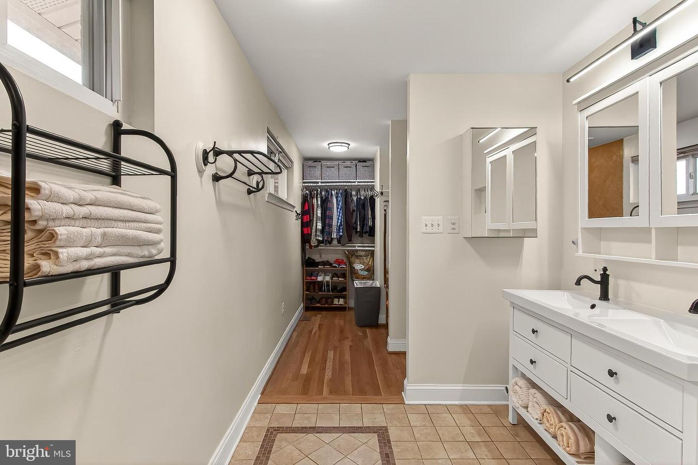 10016 RAEBURN CT, FAIRFAX, Virginia 22032, 4 Bedrooms Bedrooms, ,3 BathroomsBathrooms,Residential,For sale,10016 RAEBURN CT,VAFX2285946 MLS # VAFX2285946