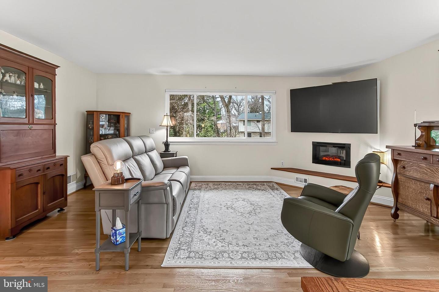 10016 RAEBURN CT, FAIRFAX, Virginia 22032, 4 Bedrooms Bedrooms, ,3 BathroomsBathrooms,Residential,For sale,10016 RAEBURN CT,VAFX2285946 MLS # VAFX2285946