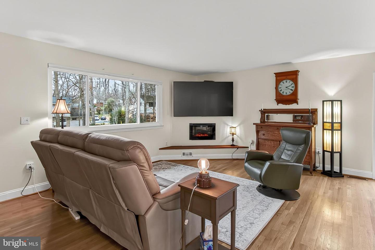 10016 RAEBURN CT, FAIRFAX, Virginia 22032, 4 Bedrooms Bedrooms, ,3 BathroomsBathrooms,Residential,For sale,10016 RAEBURN CT,VAFX2285946 MLS # VAFX2285946