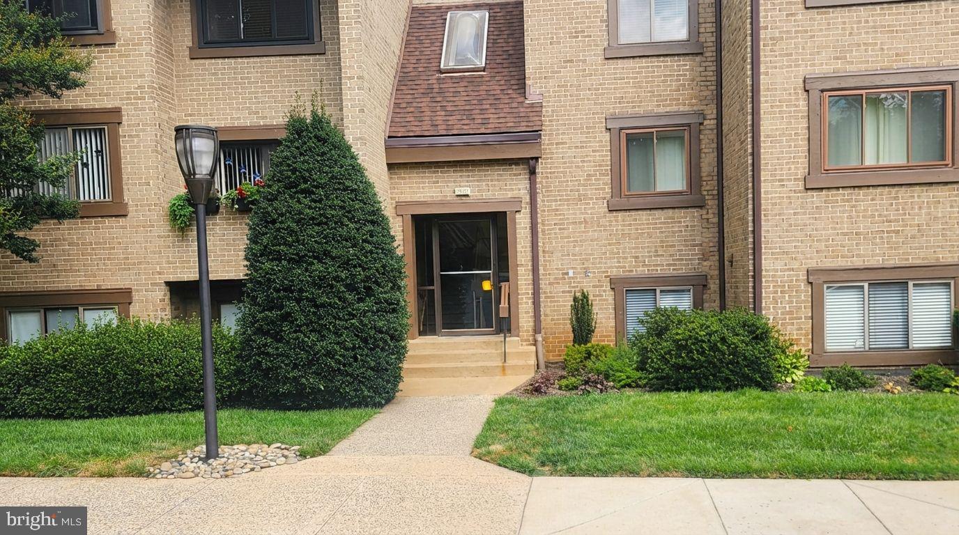1657 PARKCREST CIR #100, RESTON, Virginia 20190, 2 Bedrooms Bedrooms, ,2 BathroomsBathrooms,Residential,For sale,1657 PARKCREST CIR #100,VAFX2285962 MLS # VAFX2285962