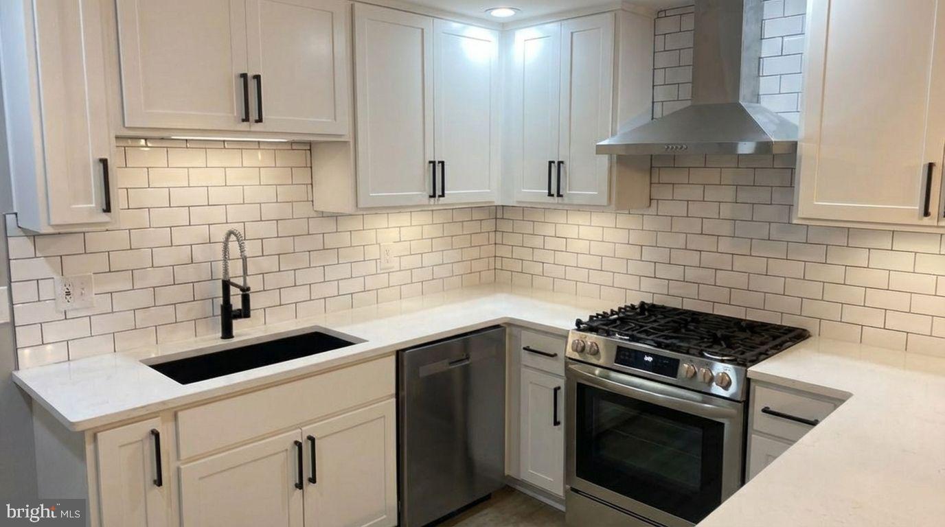 1657 PARKCREST CIR #100, RESTON, Virginia 20190, 2 Bedrooms Bedrooms, ,2 BathroomsBathrooms,Residential,For sale,1657 PARKCREST CIR #100,VAFX2285962 MLS # VAFX2285962