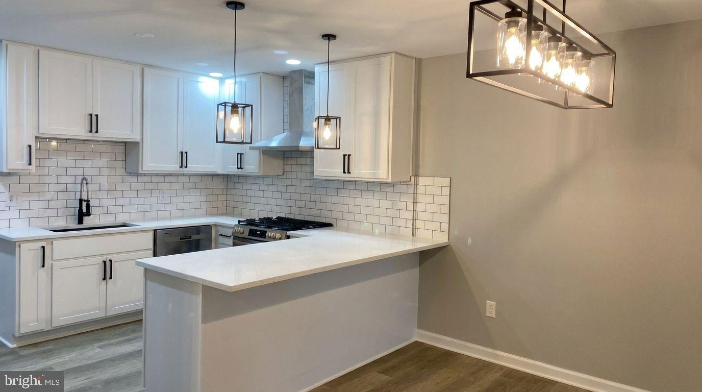 1657 PARKCREST CIR #100, RESTON, Virginia 20190, 2 Bedrooms Bedrooms, ,2 BathroomsBathrooms,Residential,For sale,1657 PARKCREST CIR #100,VAFX2285962 MLS # VAFX2285962