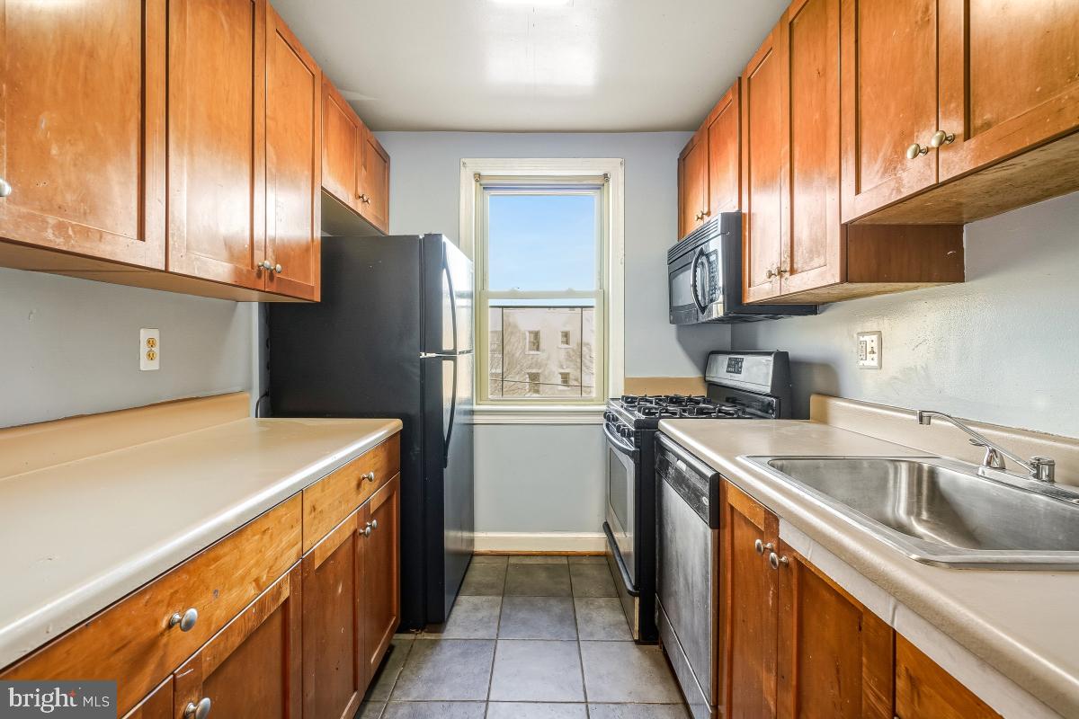 4408 1ST PL NE #21, WASHINGTON, District Of Columbia 20011, 1 Bedroom Bedrooms, 6 Rooms Rooms,1 BathroomBathrooms,Residential,For sale,4408 1ST PL NE #21,DCDC2241598 MLS # DCDC2241598
