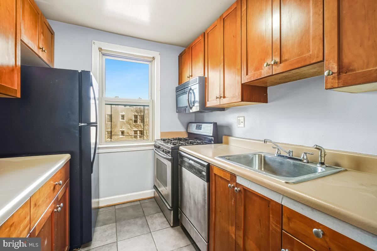 4408 1ST PL NE #21, WASHINGTON, District Of Columbia 20011, 1 Bedroom Bedrooms, 6 Rooms Rooms,1 BathroomBathrooms,Residential,For sale,4408 1ST PL NE #21,DCDC2241598 MLS # DCDC2241598