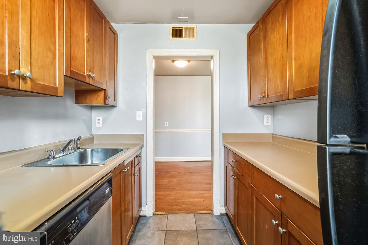 4408 1ST PL NE #21, WASHINGTON, District Of Columbia 20011, 1 Bedroom Bedrooms, 6 Rooms Rooms,1 BathroomBathrooms,Residential,For sale,4408 1ST PL NE #21,DCDC2241598 MLS # DCDC2241598