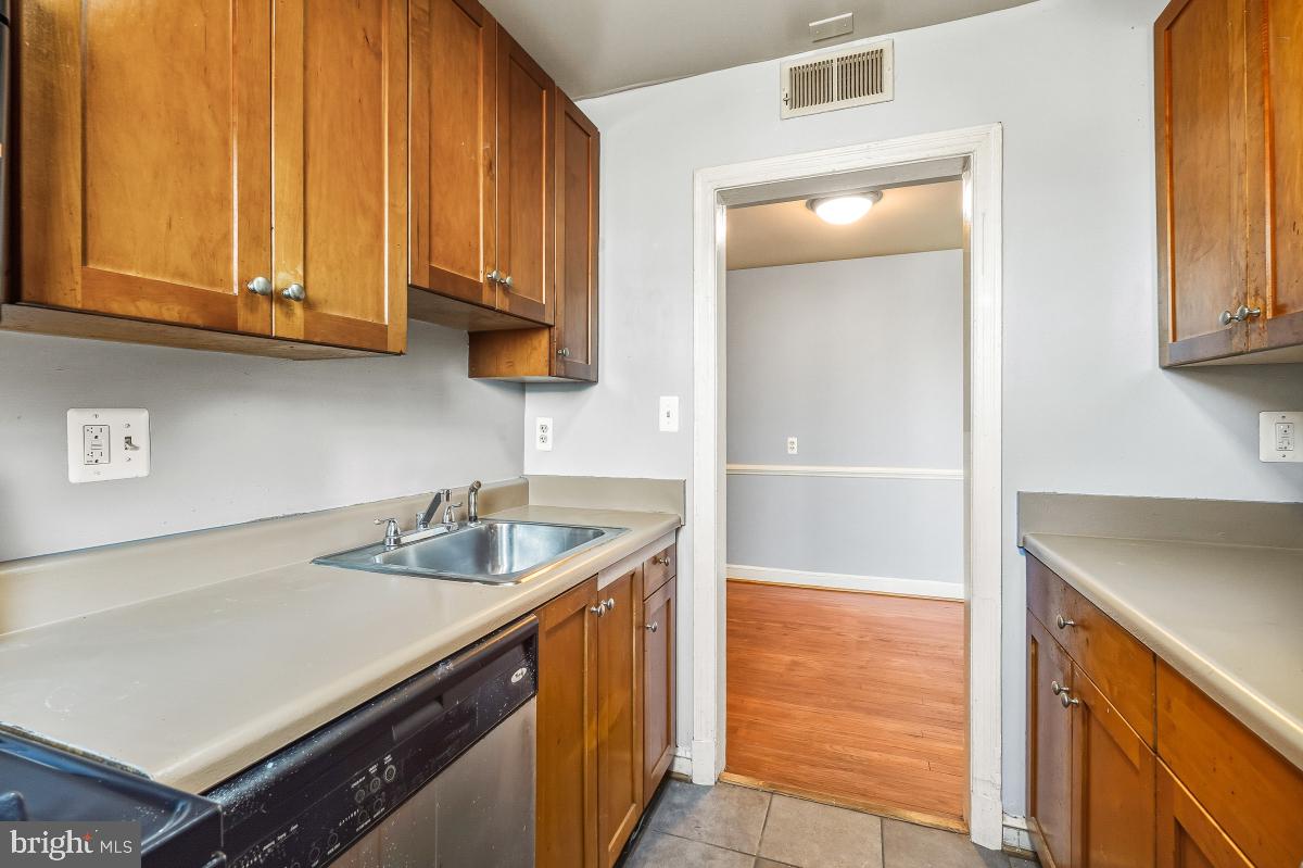 4408 1ST PL NE #21, WASHINGTON, District Of Columbia 20011, 1 Bedroom Bedrooms, 6 Rooms Rooms,1 BathroomBathrooms,Residential,For sale,4408 1ST PL NE #21,DCDC2241598 MLS # DCDC2241598