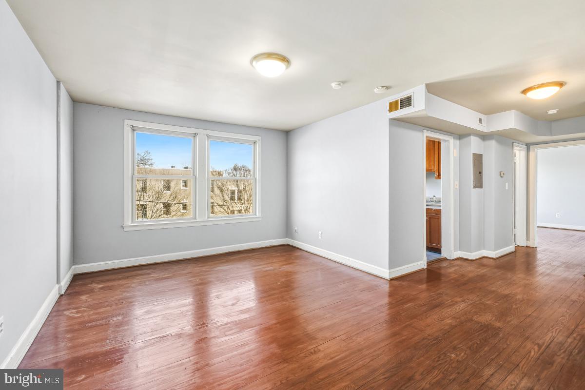 4408 1ST PL NE #21, WASHINGTON, District Of Columbia 20011, 1 Bedroom Bedrooms, 6 Rooms Rooms,1 BathroomBathrooms,Residential,For sale,4408 1ST PL NE #21,DCDC2241598 MLS # DCDC2241598