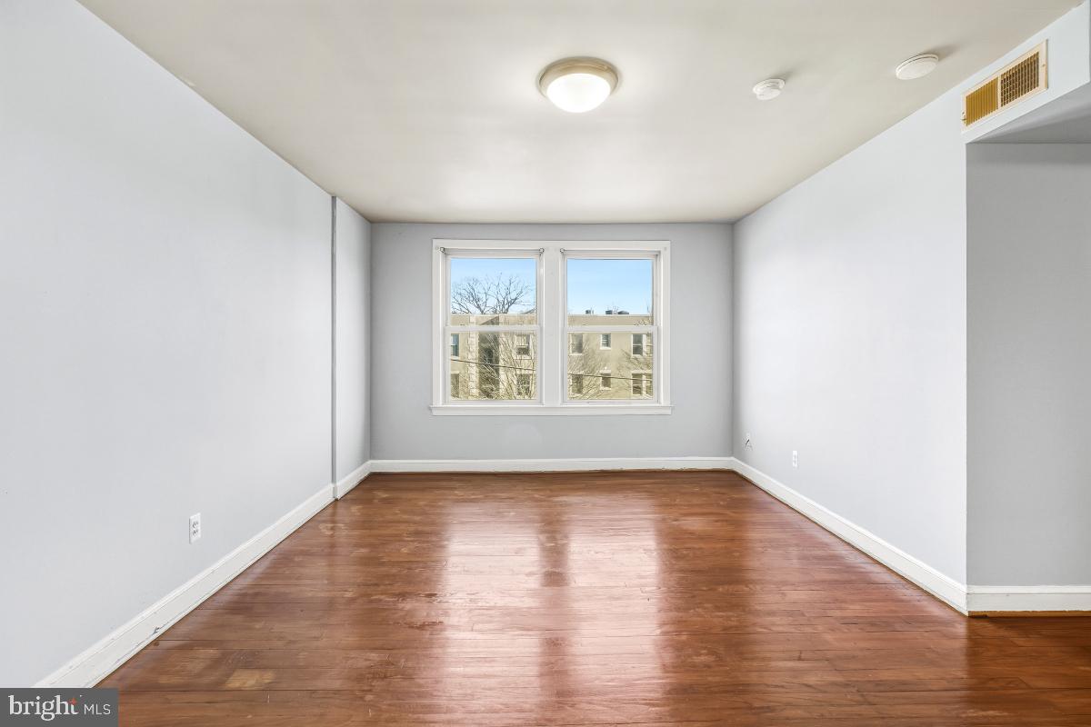 4408 1ST PL NE #21, WASHINGTON, District Of Columbia 20011, 1 Bedroom Bedrooms, 6 Rooms Rooms,1 BathroomBathrooms,Residential,For sale,4408 1ST PL NE #21,DCDC2241598 MLS # DCDC2241598