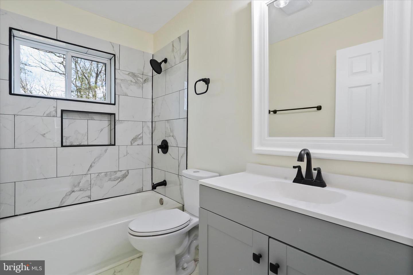 244 HICKORY RD, FRONT ROYAL, Virginia 22630, 2 Bedrooms Bedrooms, ,1 BathroomBathrooms,Residential,For sale,244 HICKORY RD,VAWR2013140 MLS # VAWR2013140