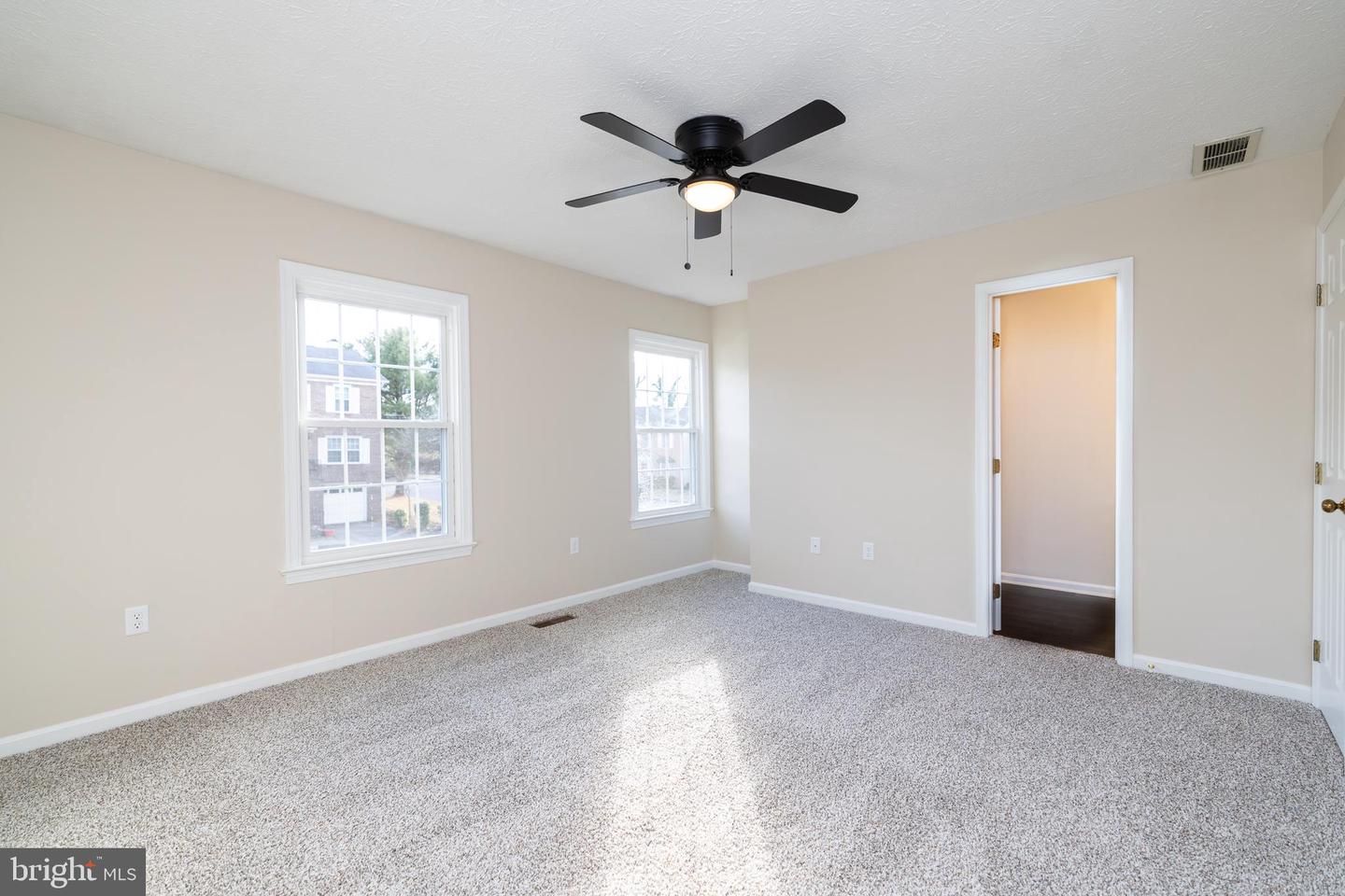 218 TUDOR DR, WINCHESTER, Virginia 22603, 2 Bedrooms Bedrooms, ,3 BathroomsBathrooms,Residential,For sale,218 TUDOR DR,VAFV2039018 MLS # VAFV2039018