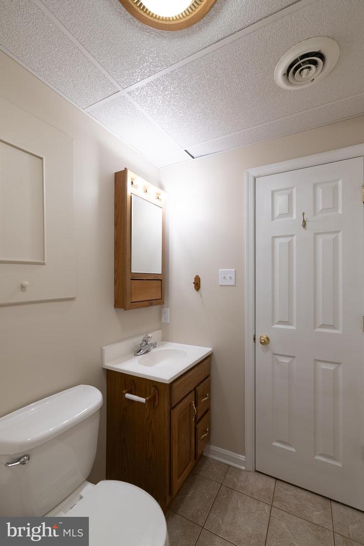 218 TUDOR DR, WINCHESTER, Virginia 22603, 2 Bedrooms Bedrooms, ,3 BathroomsBathrooms,Residential,For sale,218 TUDOR DR,VAFV2039018 MLS # VAFV2039018