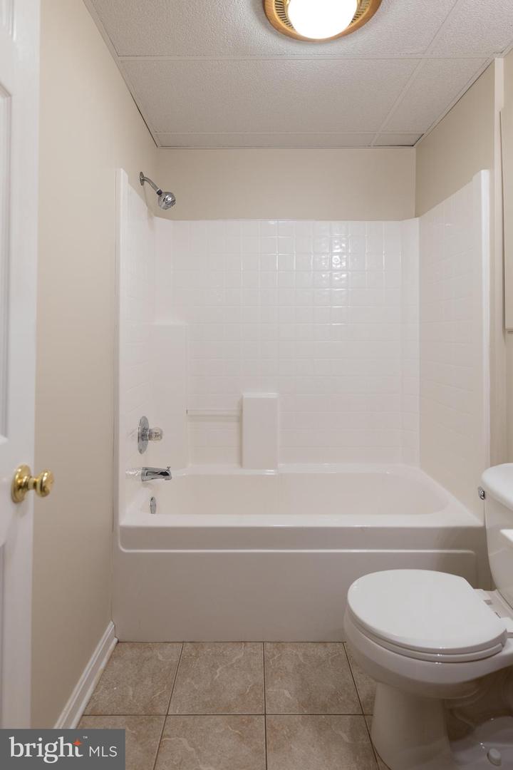 218 TUDOR DR, WINCHESTER, Virginia 22603, 2 Bedrooms Bedrooms, ,3 BathroomsBathrooms,Residential,For sale,218 TUDOR DR,VAFV2039018 MLS # VAFV2039018