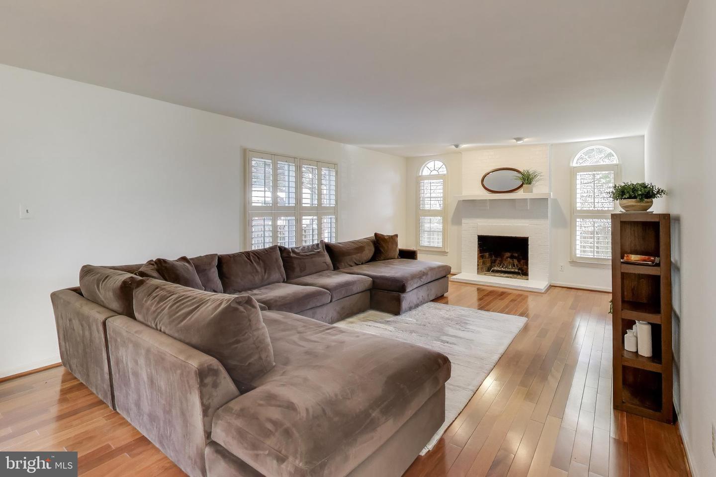 37836 PERKINS CT, PURCELLVILLE, Virginia 20132, 4 Bedrooms Bedrooms, ,2 BathroomsBathrooms,Residential,For sale,37836 PERKINS CT,VALO2113952 MLS # VALO2113952