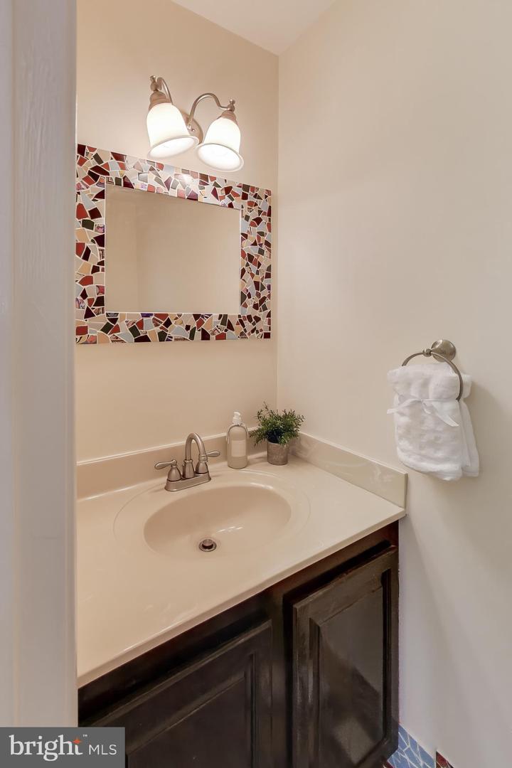 37836 PERKINS CT, PURCELLVILLE, Virginia 20132, 4 Bedrooms Bedrooms, ,2 BathroomsBathrooms,Residential,For sale,37836 PERKINS CT,VALO2113952 MLS # VALO2113952