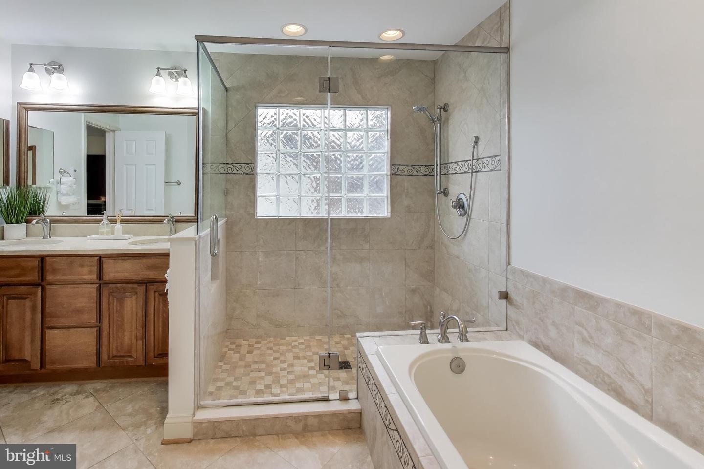 37836 PERKINS CT, PURCELLVILLE, Virginia 20132, 4 Bedrooms Bedrooms, ,2 BathroomsBathrooms,Residential,For sale,37836 PERKINS CT,VALO2113952 MLS # VALO2113952