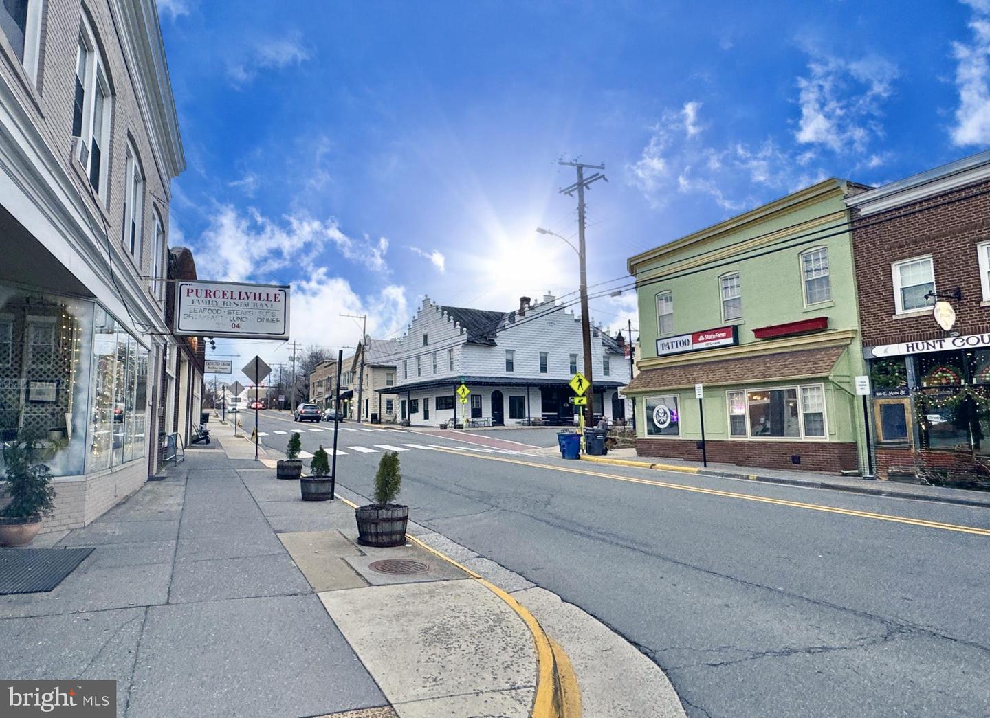 37836 PERKINS CT, PURCELLVILLE, Virginia 20132, 4 Bedrooms Bedrooms, ,2 BathroomsBathrooms,Residential,For sale,37836 PERKINS CT,VALO2113952 MLS # VALO2113952