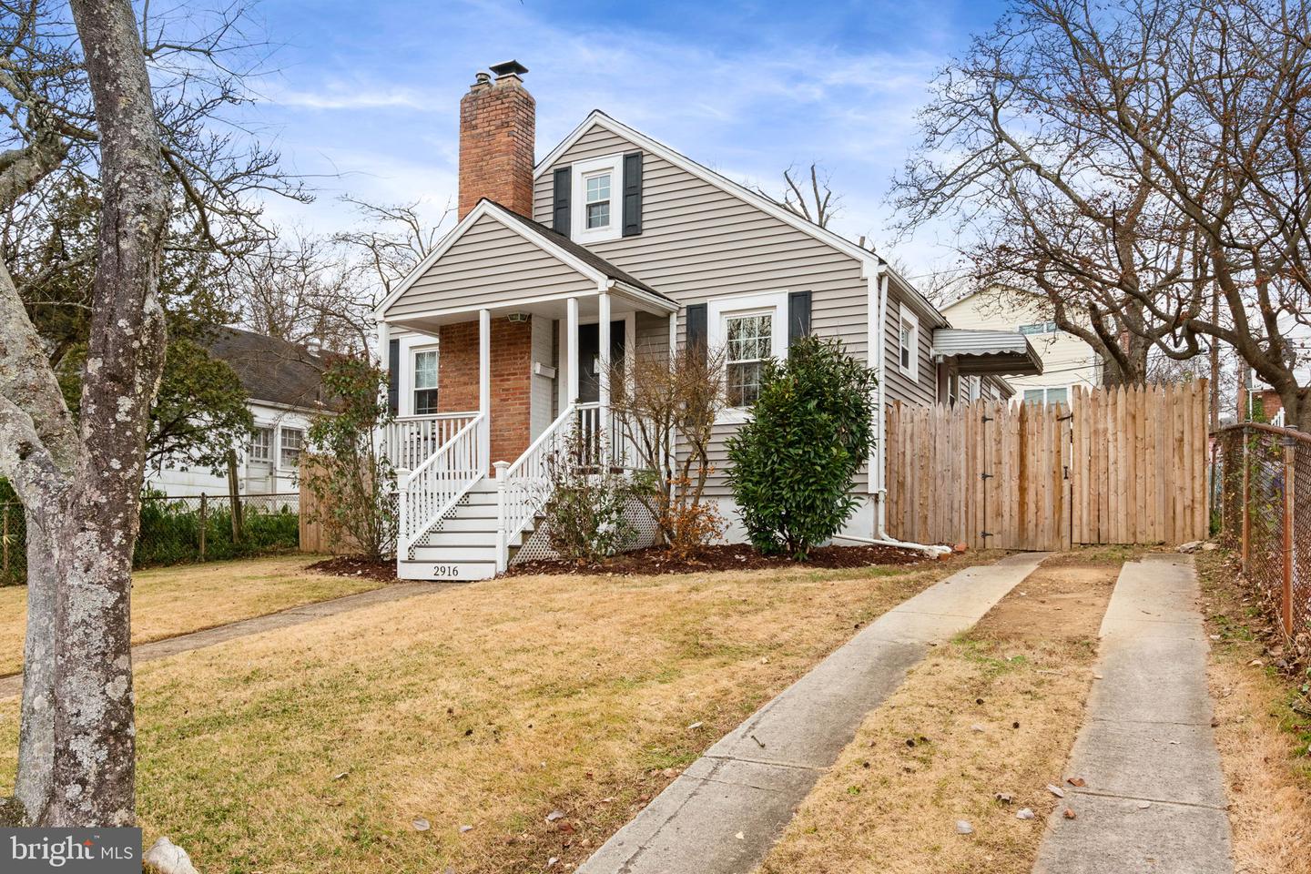 2916 BROOK DR, FALLS CHURCH, Virginia 22042, 4 Bedrooms Bedrooms, ,2 BathroomsBathrooms,Residential,For sale,2916 BROOK DR,VAFX2285734 MLS # VAFX2285734