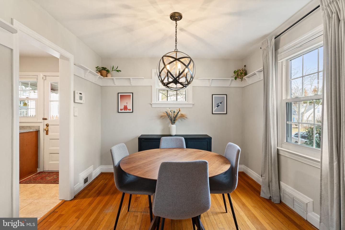 2916 BROOK DR, FALLS CHURCH, Virginia 22042, 4 Bedrooms Bedrooms, ,2 BathroomsBathrooms,Residential,For sale,2916 BROOK DR,VAFX2285734 MLS # VAFX2285734