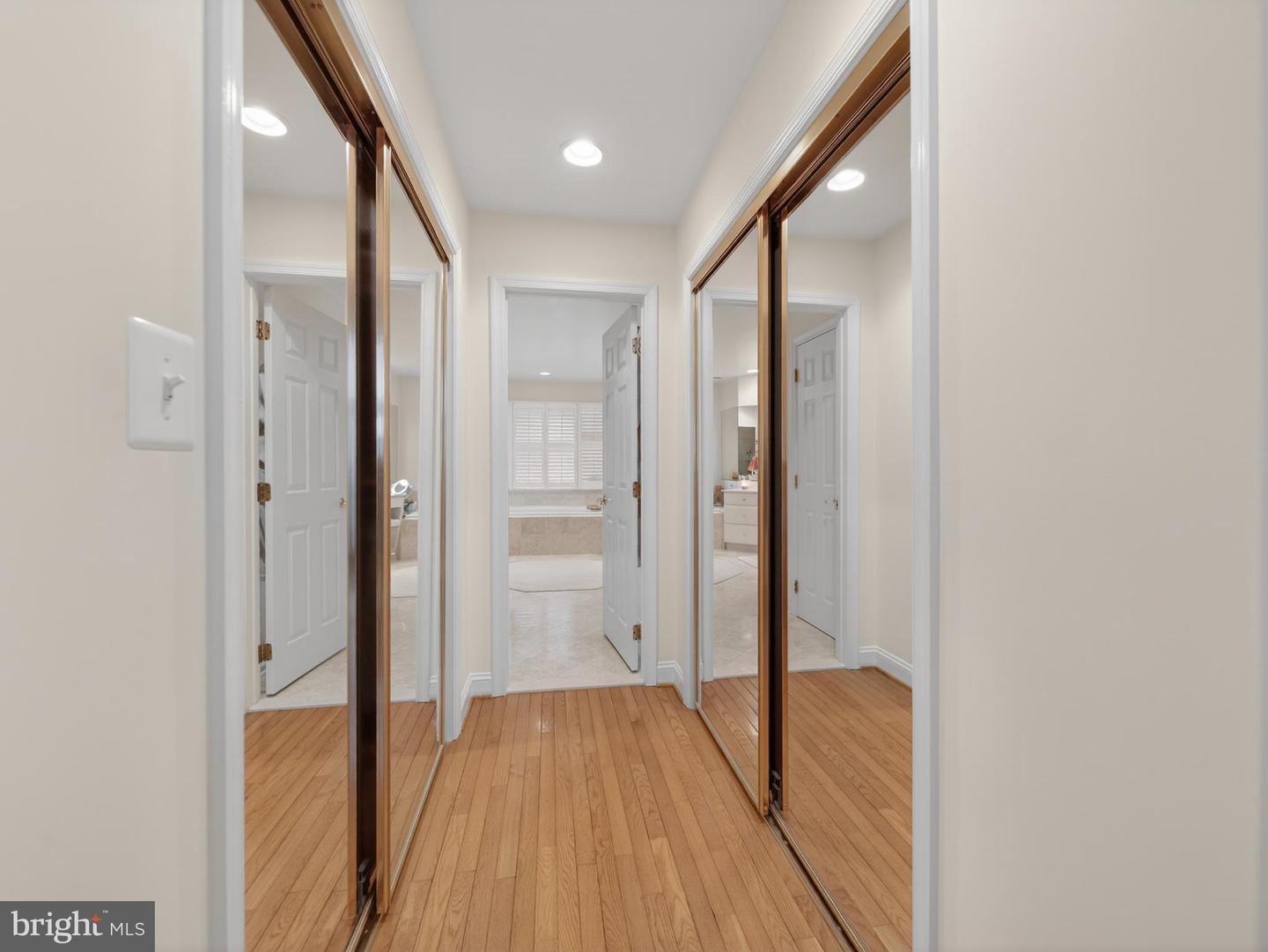 1723 22ND CT N, ARLINGTON, Virginia 22209, 3 Bedrooms Bedrooms, ,3 BathroomsBathrooms,Residential,For sale,1723 22ND CT N,VAAR2067746 MLS # VAAR2067746