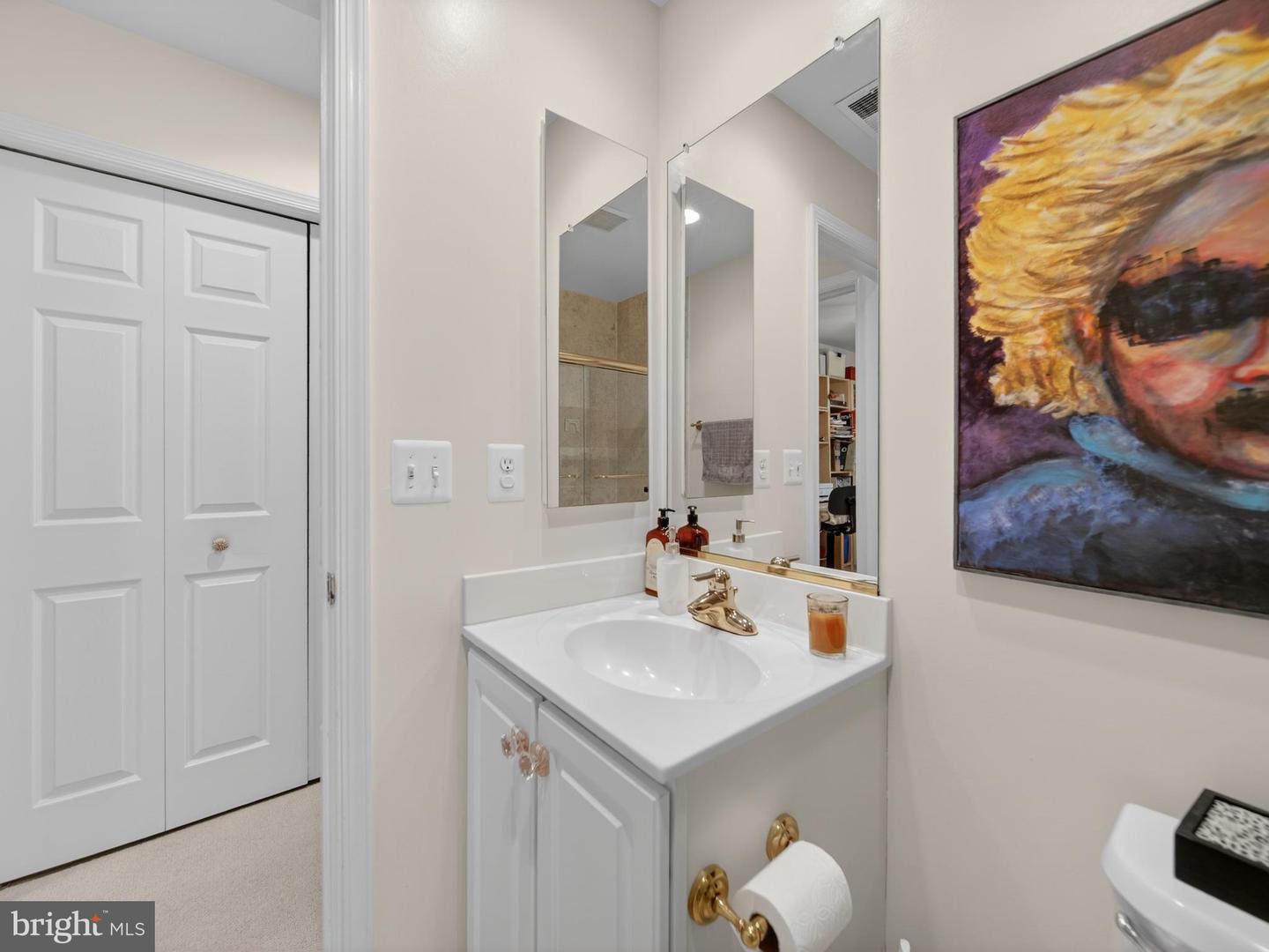 1723 22ND CT N, ARLINGTON, Virginia 22209, 3 Bedrooms Bedrooms, ,3 BathroomsBathrooms,Residential,For sale,1723 22ND CT N,VAAR2067746 MLS # VAAR2067746