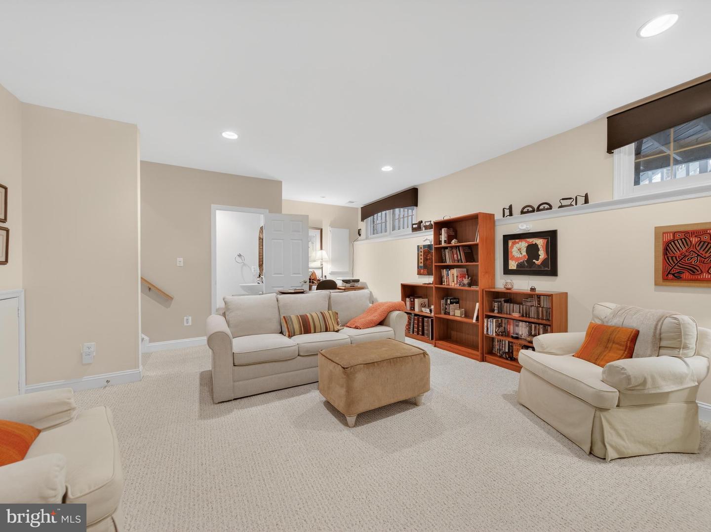 1723 22ND CT N, ARLINGTON, Virginia 22209, 3 Bedrooms Bedrooms, ,3 BathroomsBathrooms,Residential,For sale,1723 22ND CT N,VAAR2067746 MLS # VAAR2067746