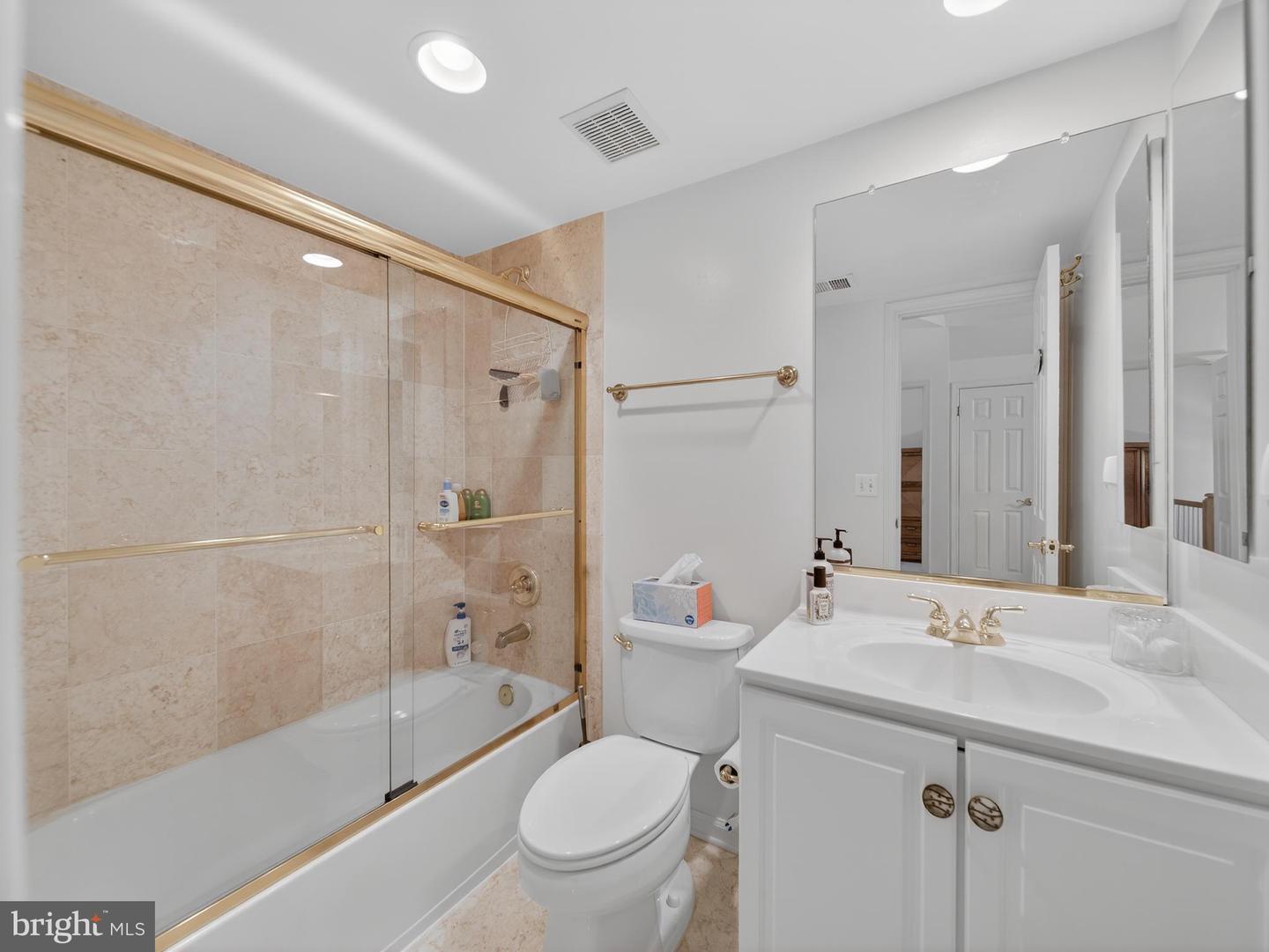 1723 22ND CT N, ARLINGTON, Virginia 22209, 3 Bedrooms Bedrooms, ,3 BathroomsBathrooms,Residential,For sale,1723 22ND CT N,VAAR2067746 MLS # VAAR2067746