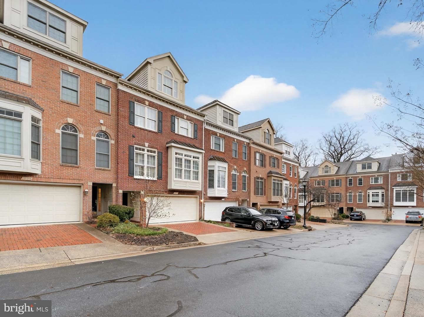 1723 22ND CT N, ARLINGTON, Virginia 22209, 3 Bedrooms Bedrooms, ,3 BathroomsBathrooms,Residential,For sale,1723 22ND CT N,VAAR2067746 MLS # VAAR2067746