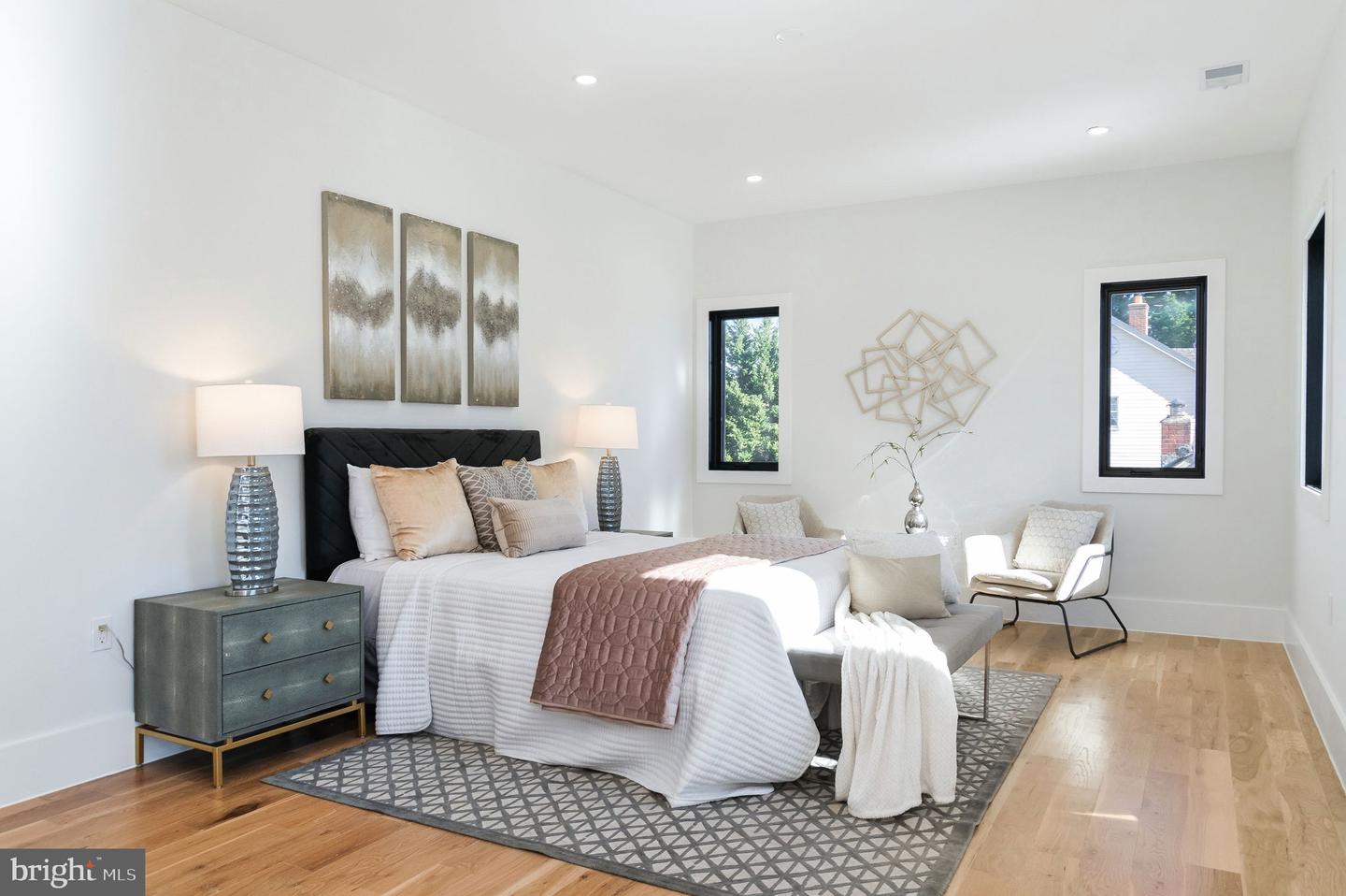 6818 BARRETT RD, FALLS CHURCH, Virginia 22042, 6 Bedrooms Bedrooms, 25 Rooms Rooms,5 BathroomsBathrooms,Residential,For sale,6818 BARRETT RD,VAFX2285748 MLS # VAFX2285748