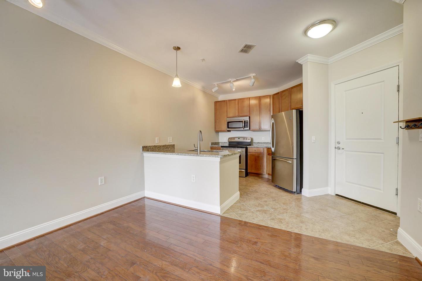 1391 PENNSYLVANIA AVE SE #526, WASHINGTON, District Of Columbia 20003, 1 Bedroom Bedrooms, ,1 BathroomBathrooms,Residential,For sale,1391 PENNSYLVANIA AVE SE #526,DCDC2241406 MLS # DCDC2241406