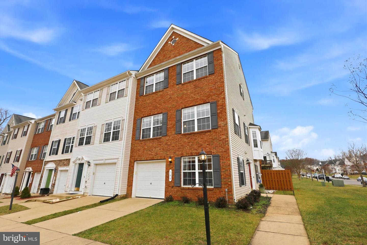 100 PELICAN CV, STAFFORD, Virginia 22554, 3 Bedrooms Bedrooms, ,2 BathroomsBathrooms,Residential,For sale,100 PELICAN CV,VAST2045266 MLS # VAST2045266