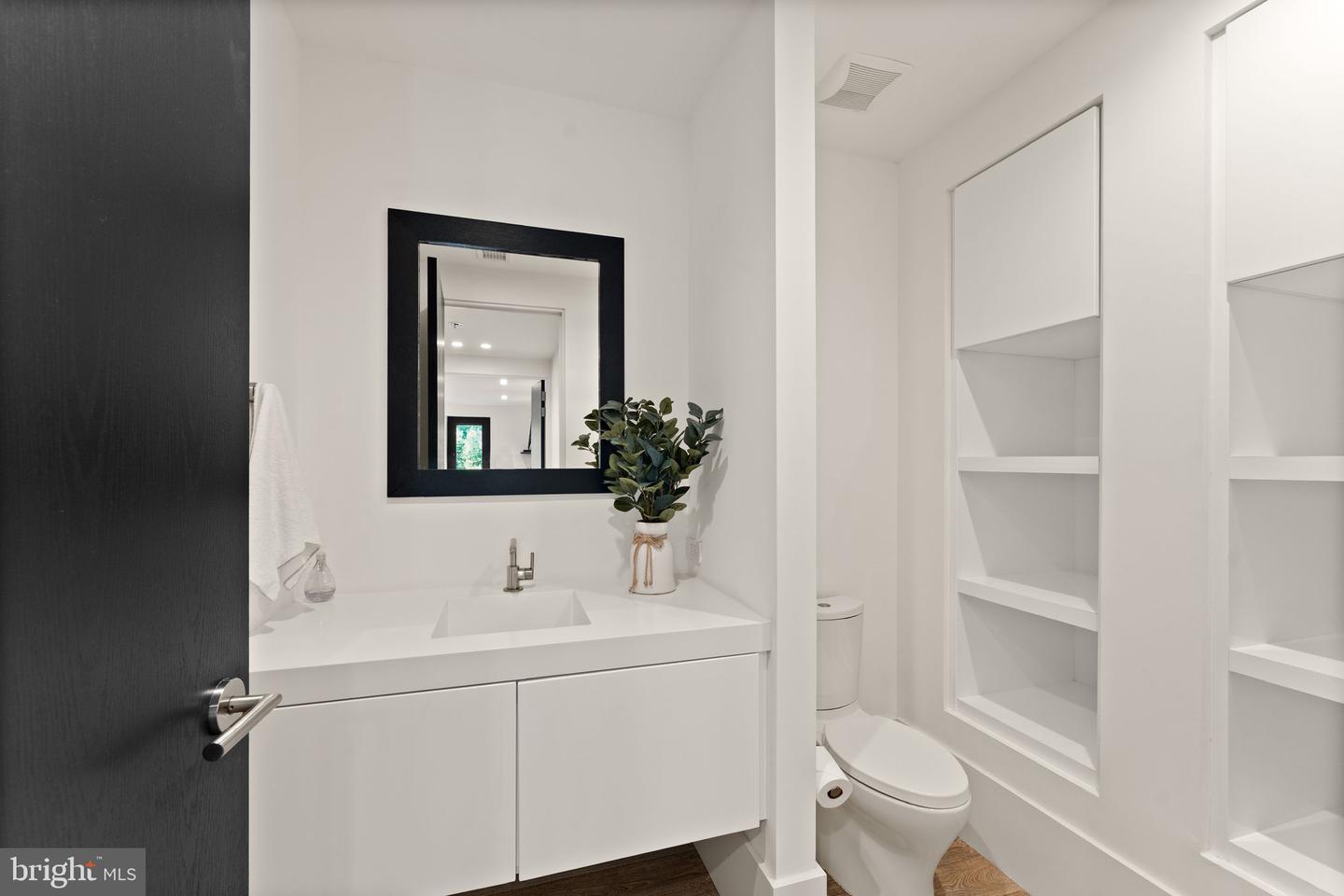 41774 ASHMEADOW CT, ASHBURN, Virginia 20148, 5 Bedrooms Bedrooms, ,4 BathroomsBathrooms,Residential,For sale,41774 ASHMEADOW CT,VALO2113984 MLS # VALO2113984