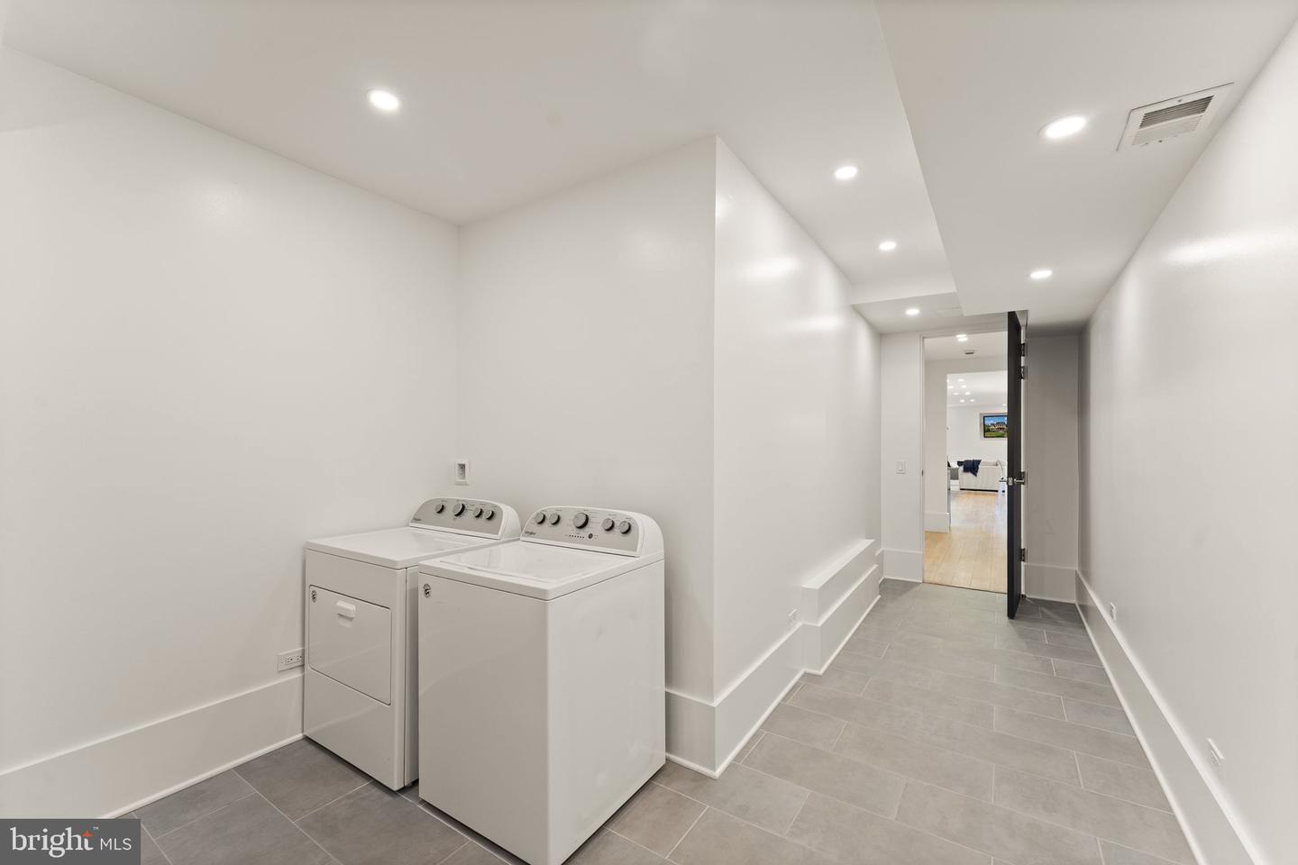 41774 ASHMEADOW CT, ASHBURN, Virginia 20148, 5 Bedrooms Bedrooms, ,4 BathroomsBathrooms,Residential,For sale,41774 ASHMEADOW CT,VALO2113984 MLS # VALO2113984