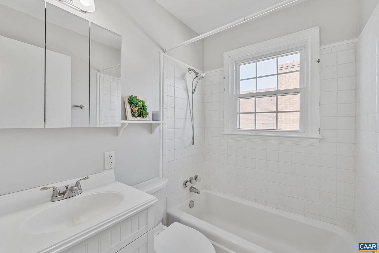 1007 MONTROSE AVE, CHARLOTTESVILLE, Virginia 22902, 3 Bedrooms Bedrooms, ,2 BathroomsBathrooms,Residential,For sale,1007 MONTROSE AVE,672488 MLS # 672488