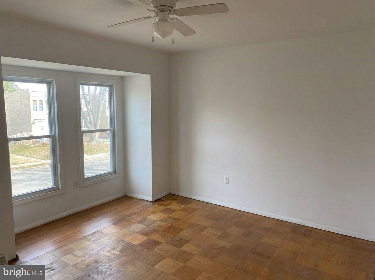 330 SHENANDOAH ST SE, LEESBURG, Virginia 20175, 2 Bedrooms Bedrooms, ,1 BathroomBathrooms,Residential,For sale,330 SHENANDOAH ST SE,VALO2114046 MLS # VALO2114046