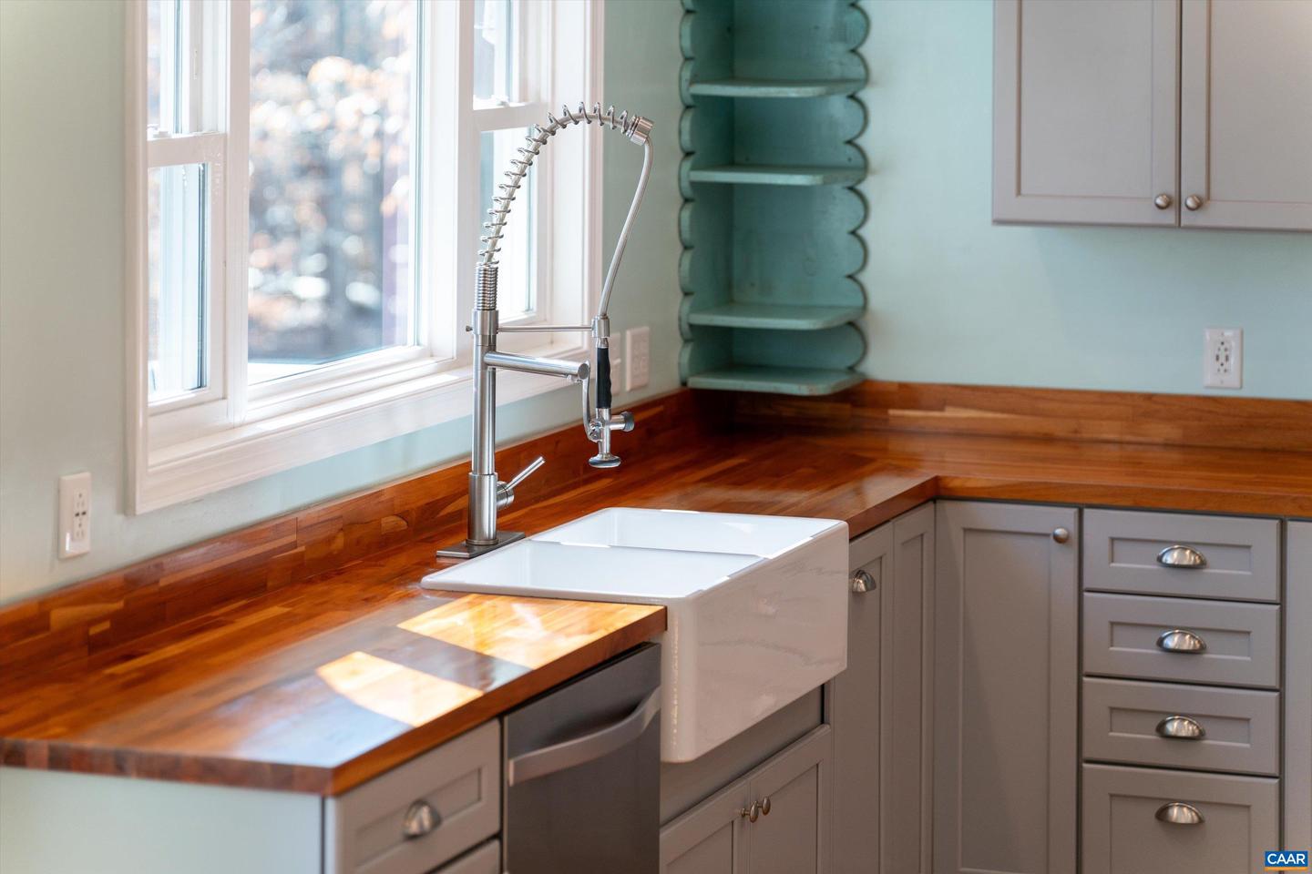 9 VINE RIDGE DR, PALMYRA, Virginia 22963, 5 Bedrooms Bedrooms, ,3 BathroomsBathrooms,Residential,For sale,9 VINE RIDGE DR,672517 MLS # 672517 9 VINE RIDGE DR, PALMYRA, Virginia 22963, 5 Bedrooms Bedrooms, ,3 BathroomsBathrooms,Residential,For sale,9 VINE RIDGE DR,672517 MLS # 672517