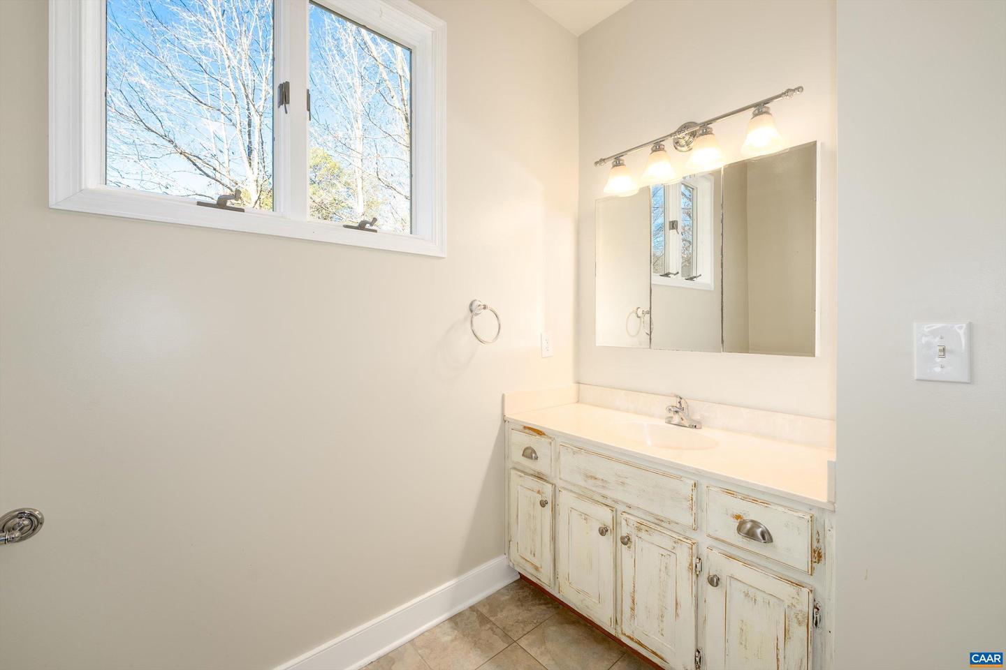 9 VINE RIDGE DR, PALMYRA, Virginia 22963, 5 Bedrooms Bedrooms, ,3 BathroomsBathrooms,Residential,For sale,9 VINE RIDGE DR,672517 MLS # 672517 9 VINE RIDGE DR, PALMYRA, Virginia 22963, 5 Bedrooms Bedrooms, ,3 BathroomsBathrooms,Residential,For sale,9 VINE RIDGE DR,672517 MLS # 672517