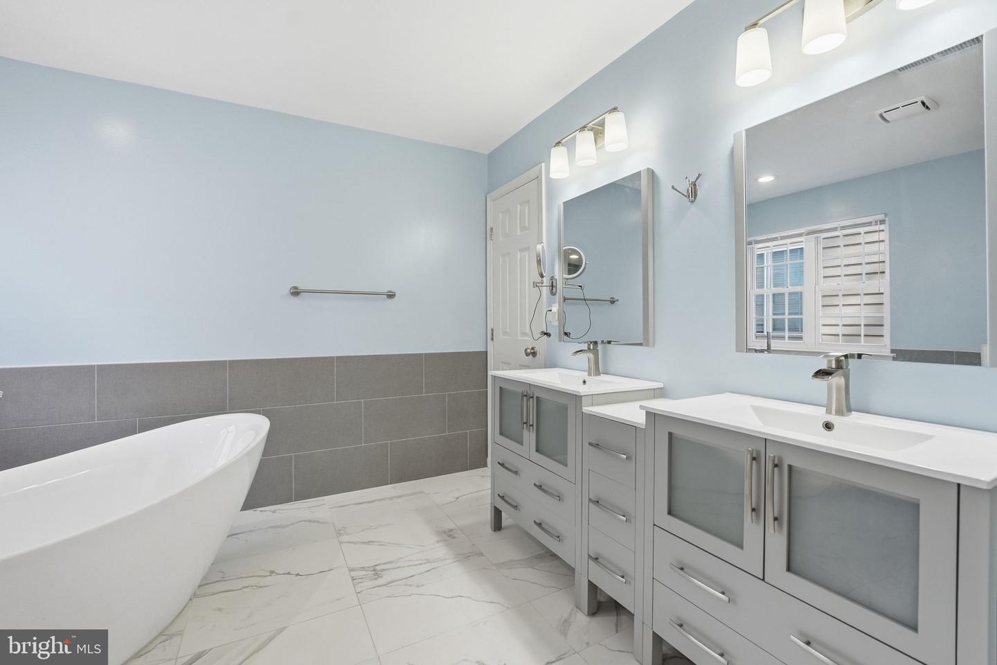 13020 PILGRIMS INN DR, WOODBRIDGE, Virginia 22193, 5 Bedrooms Bedrooms, ,4 BathroomsBathrooms,Residential,For sale,13020 PILGRIMS INN DR,VAPW2110656 MLS # VAPW2110656