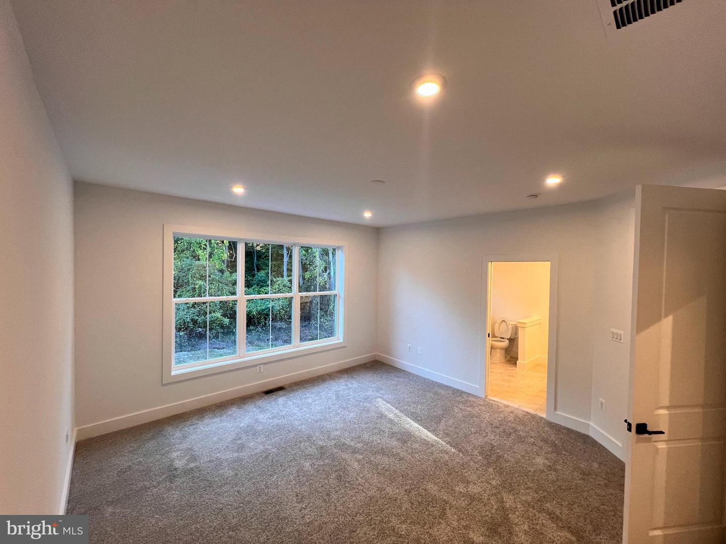 9404 DANDELION DR, LORTON, Virginia 22079, 3 Bedrooms Bedrooms, ,4 BathroomsBathrooms,Residential,For sale,9404 DANDELION DR,VAFX2286004 MLS # VAFX2286004