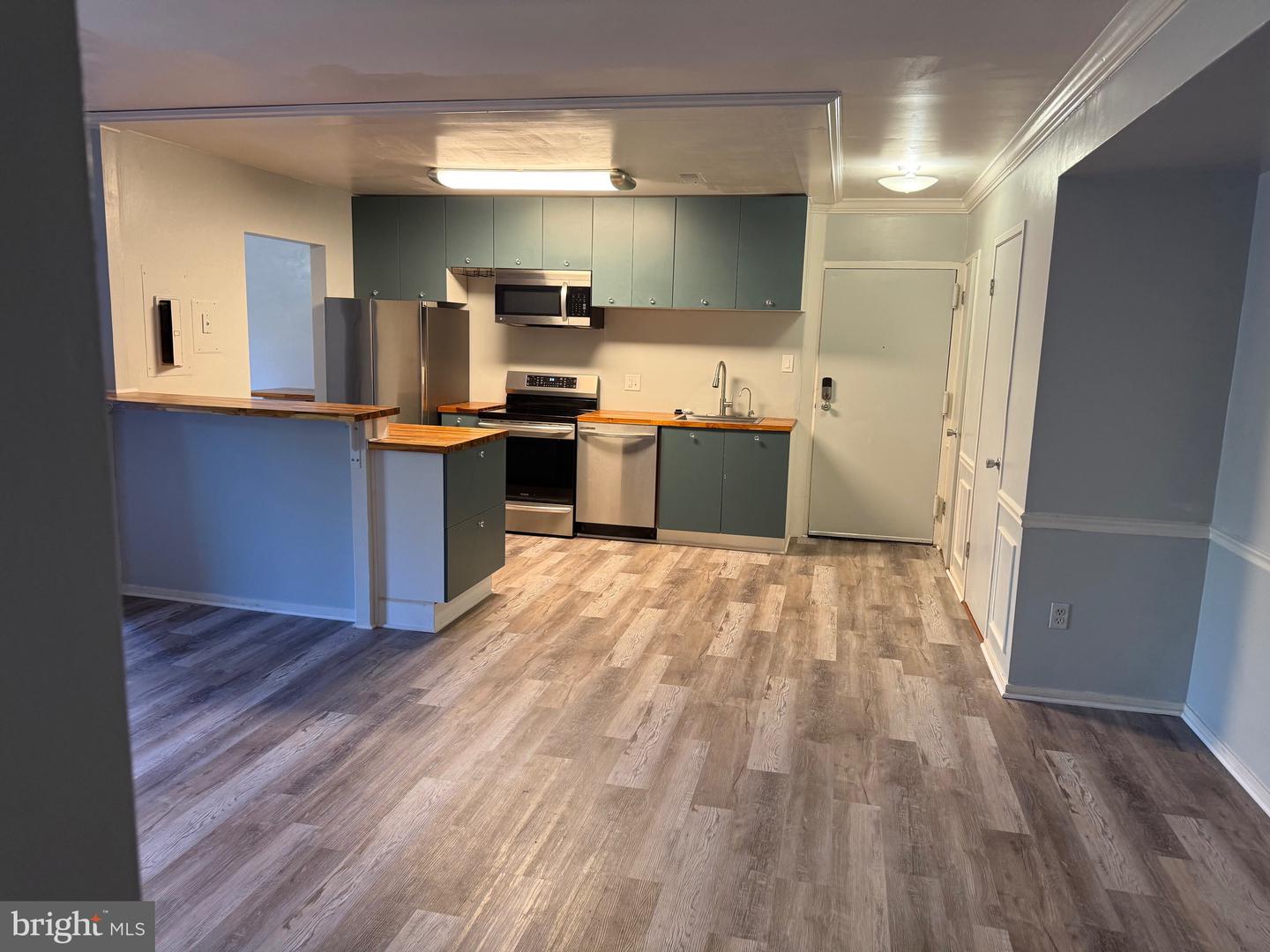 523 FLORIDA AVE #T2, HERNDON, Virginia 20170, 1 Bedroom Bedrooms, ,1 BathroomBathrooms,Residential,For sale,523 FLORIDA AVE #T2,VAFX2286016 MLS # VAFX2286016