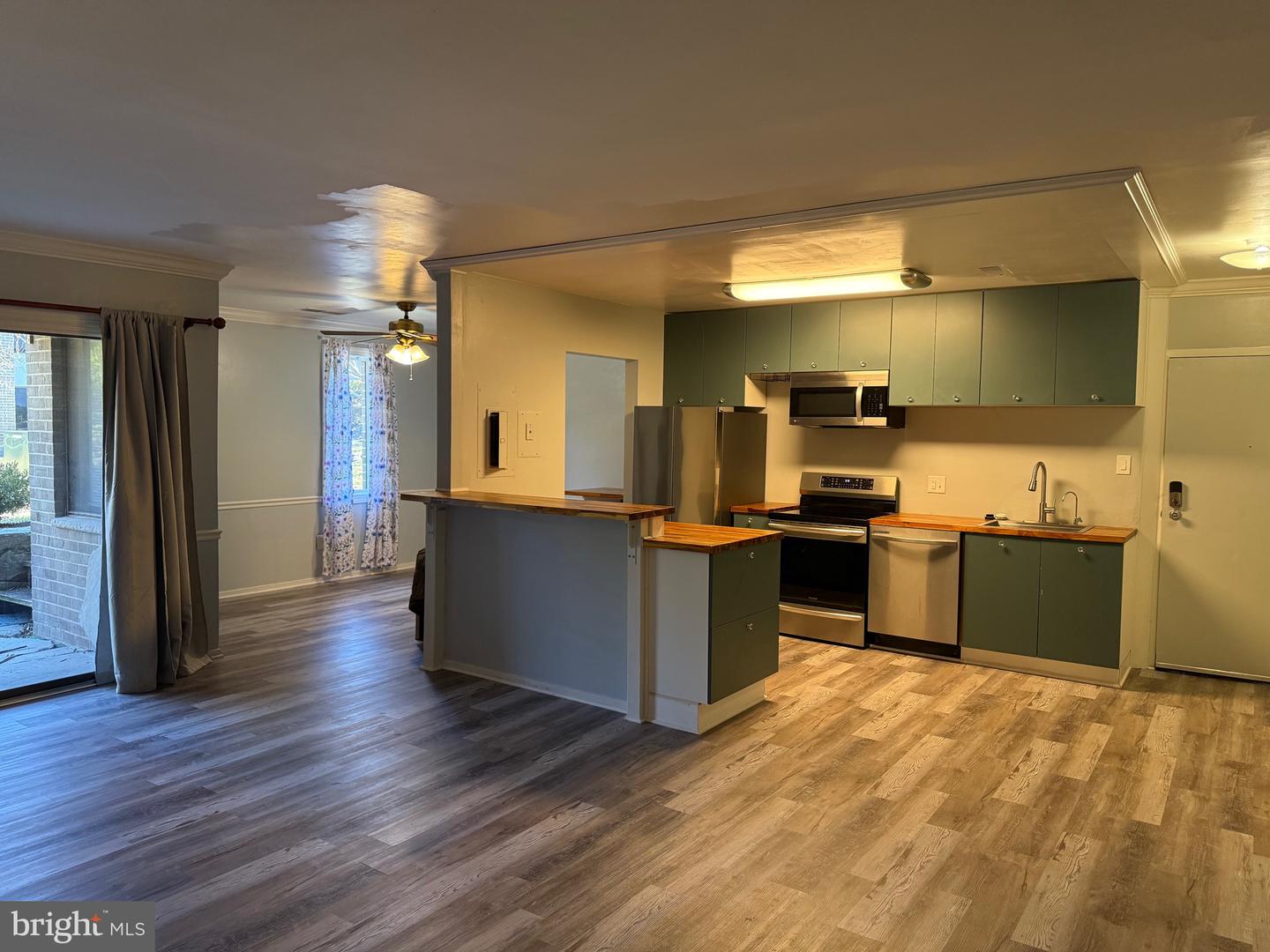 523 FLORIDA AVE #T2, HERNDON, Virginia 20170, 1 Bedroom Bedrooms, ,1 BathroomBathrooms,Residential,For sale,523 FLORIDA AVE #T2,VAFX2286016 MLS # VAFX2286016