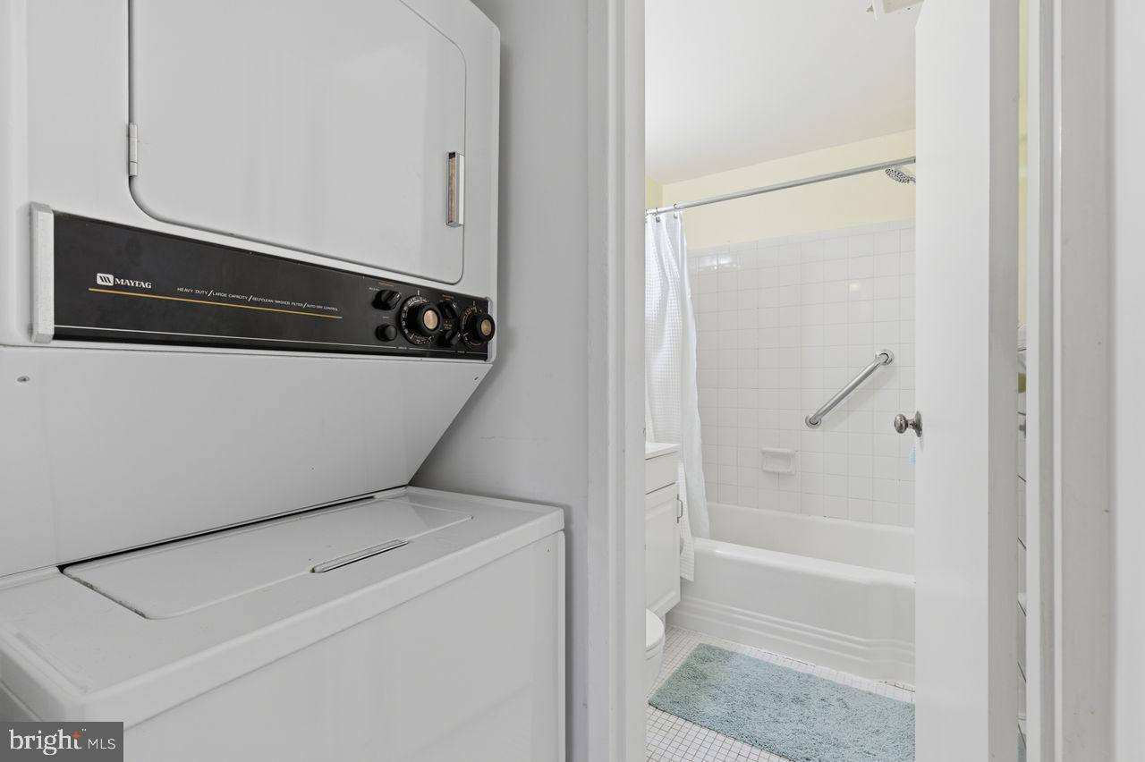 246 S VIRGINIA AVE #99, FALLS CHURCH, Virginia 22046, 2 Bedrooms Bedrooms, ,1 BathroomBathrooms,Residential,For sale,246 S VIRGINIA AVE #99,VAFA2003520 MLS # VAFA2003520